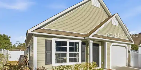 35 Running Oak Drive