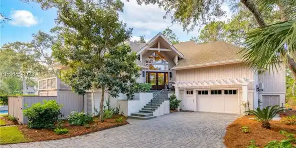 2 Pine Island Road