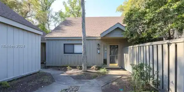 45 Queens Folly Road