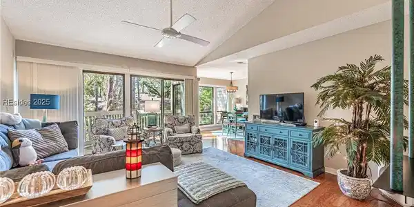 79 Lighthouse Road