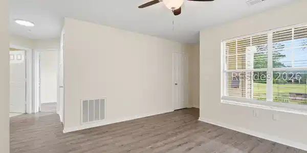 Image 4 Image 4