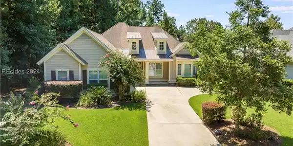 16 Weymouth Circle