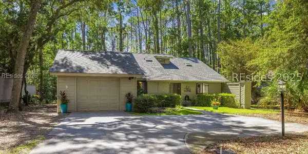 3 Persimmon Place