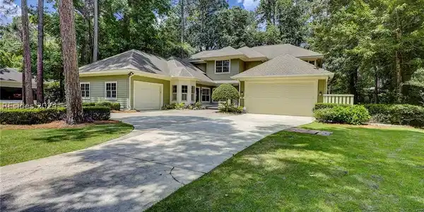 40 Royal James Drive