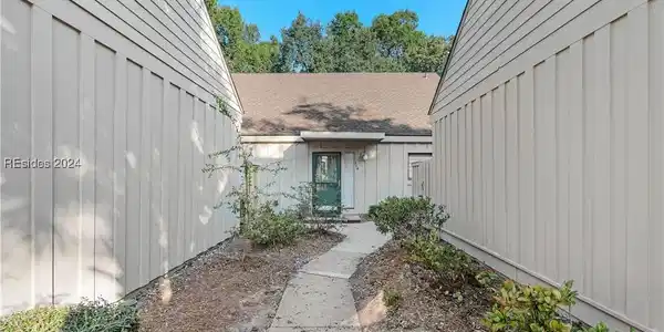 45 Queens Folly Road