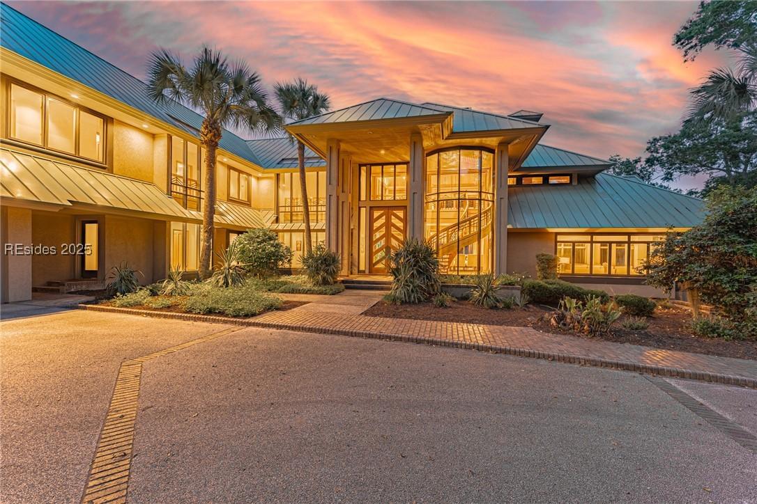 Image 1: Front of 16 Oyster Shell Lane at Evening