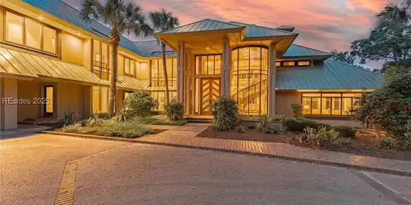 16 Oyster Shell Lane
