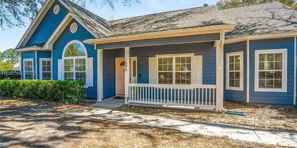 1046 Otter Circle