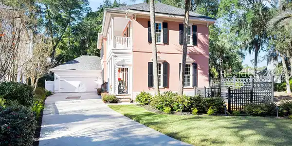 10 Harbour Passage Patio