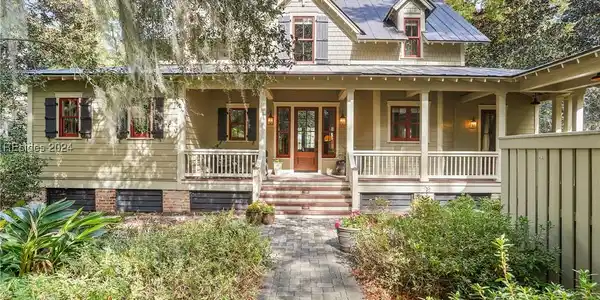 18 John Cochran Circle