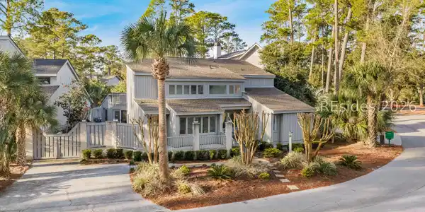 8 Windjammer Court