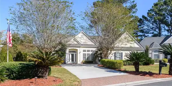 16 Southpoint Court