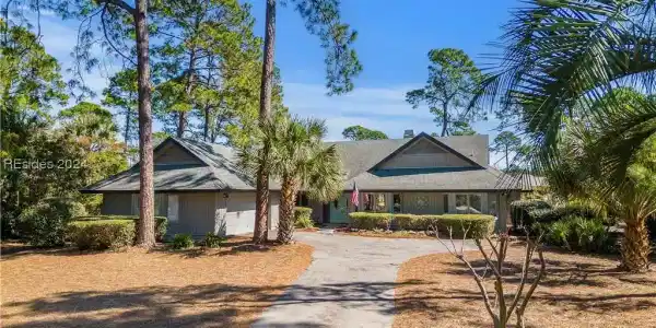 6 Oyster Bay Place