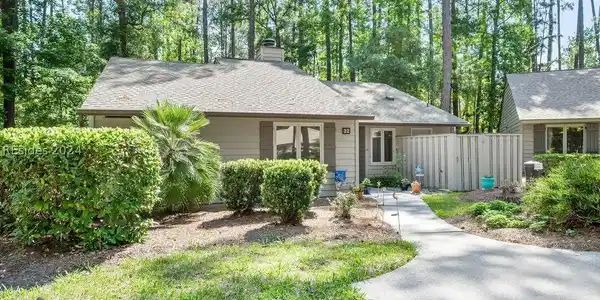 32 Fernwood Court