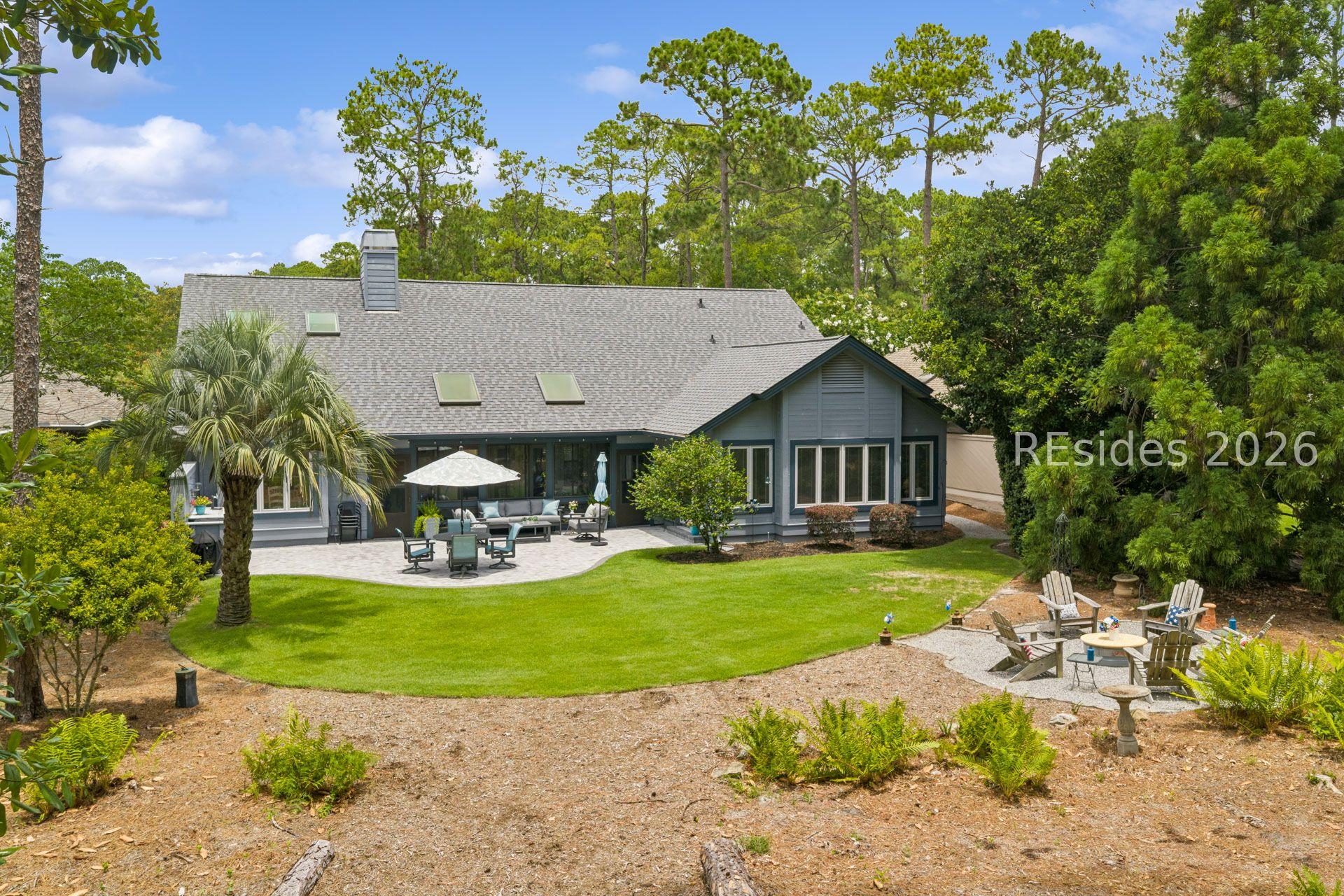 Image 2: Rear of Home