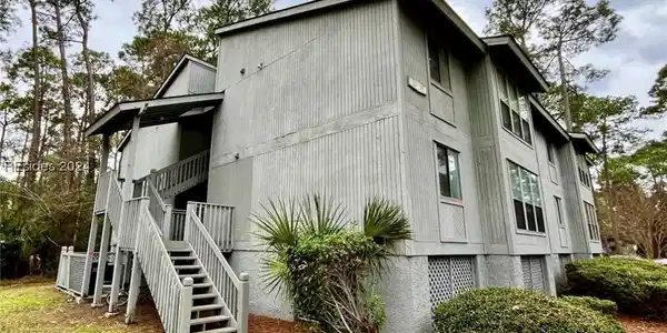 35 Forest Cove