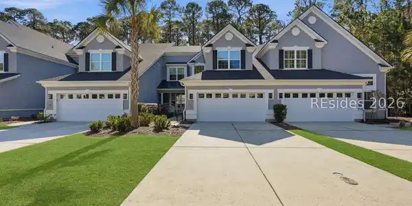 37 Paxton Circle