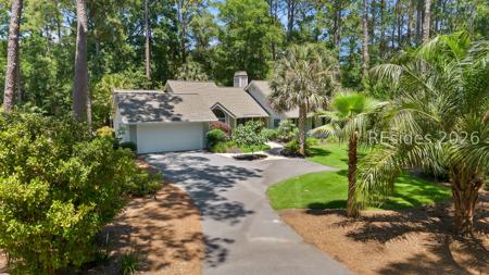 8 Hickory Knoll Place