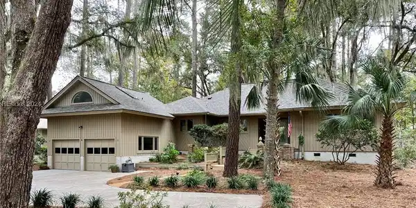 4 Tall Pines Road