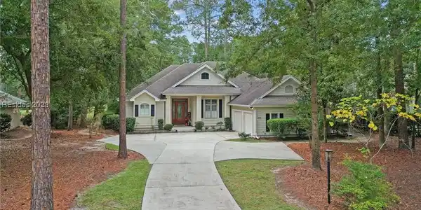 204 White Oaks Circle