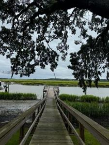 220 Distant Island Drive