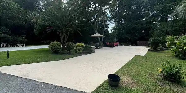 133 Arrow Rd #303
