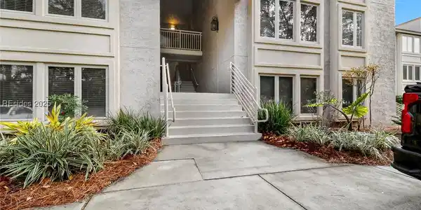 3 Braddock Bluff Drive
