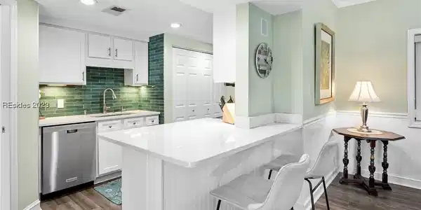 10 S Forest Beach Drive