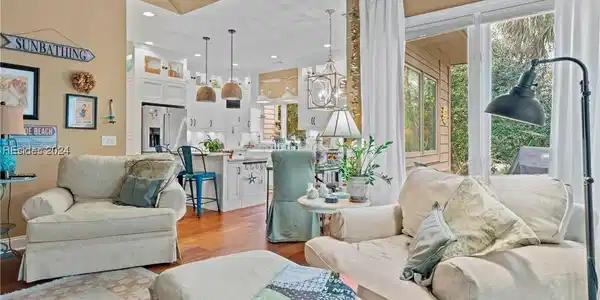 16 Pearl Reef Lane