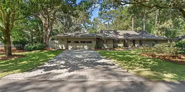 1 Ridgewood Lane