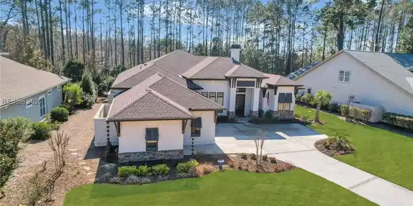 7 Driftwood Court E