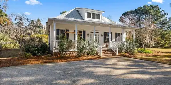 91 Dolphin Point Drive