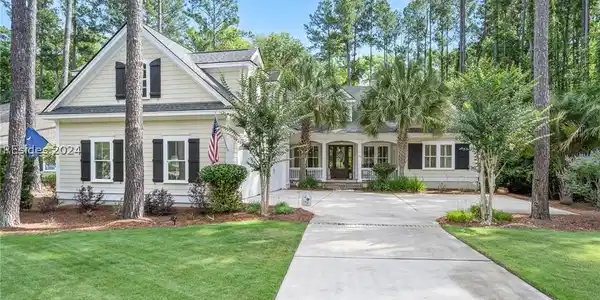 28 Driftwood Court W