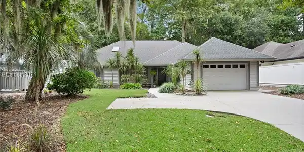 11 Golden Hind Drive