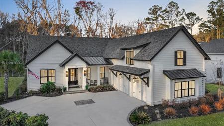 16 Driftwood Court W