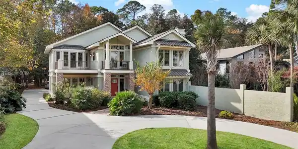 15 Dolphin Point Lane