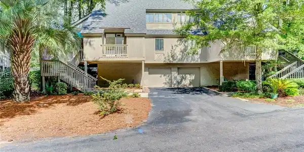 11 Compass Point
