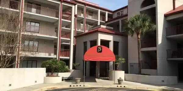100 HELMSMAN WAY 209