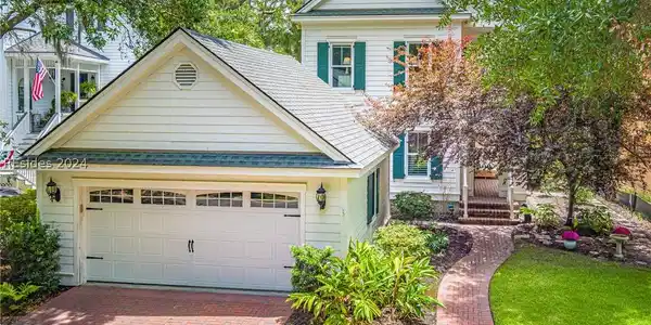 15 Crosswinds Drive
