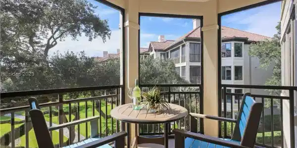 6 Village North Drive