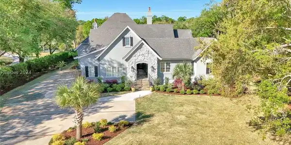 4 Wedgewood Circle