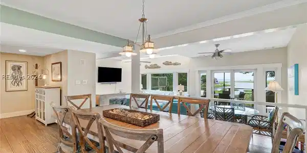 2 Braddock Cove