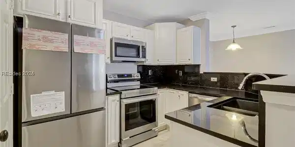 100 Kensington Boulevard