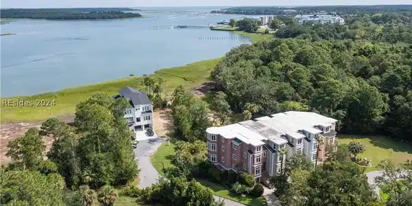 46 Fuller Pointe Drive