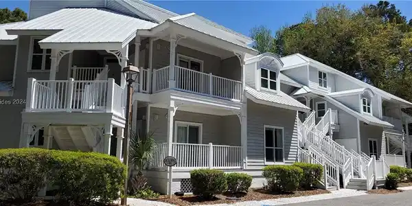 14 Wimbledon Ct