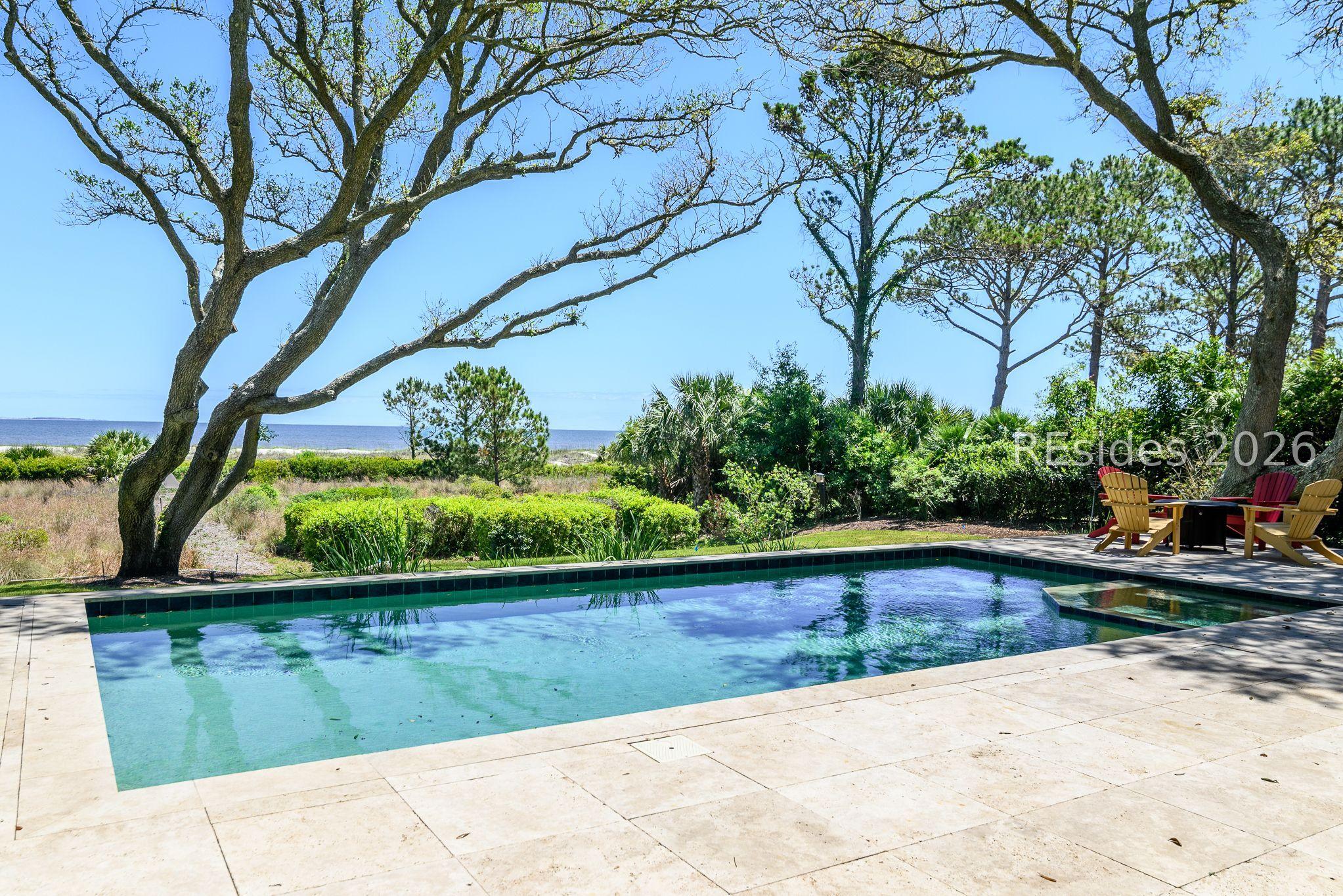 Image 2: Heated and Chilled Pool