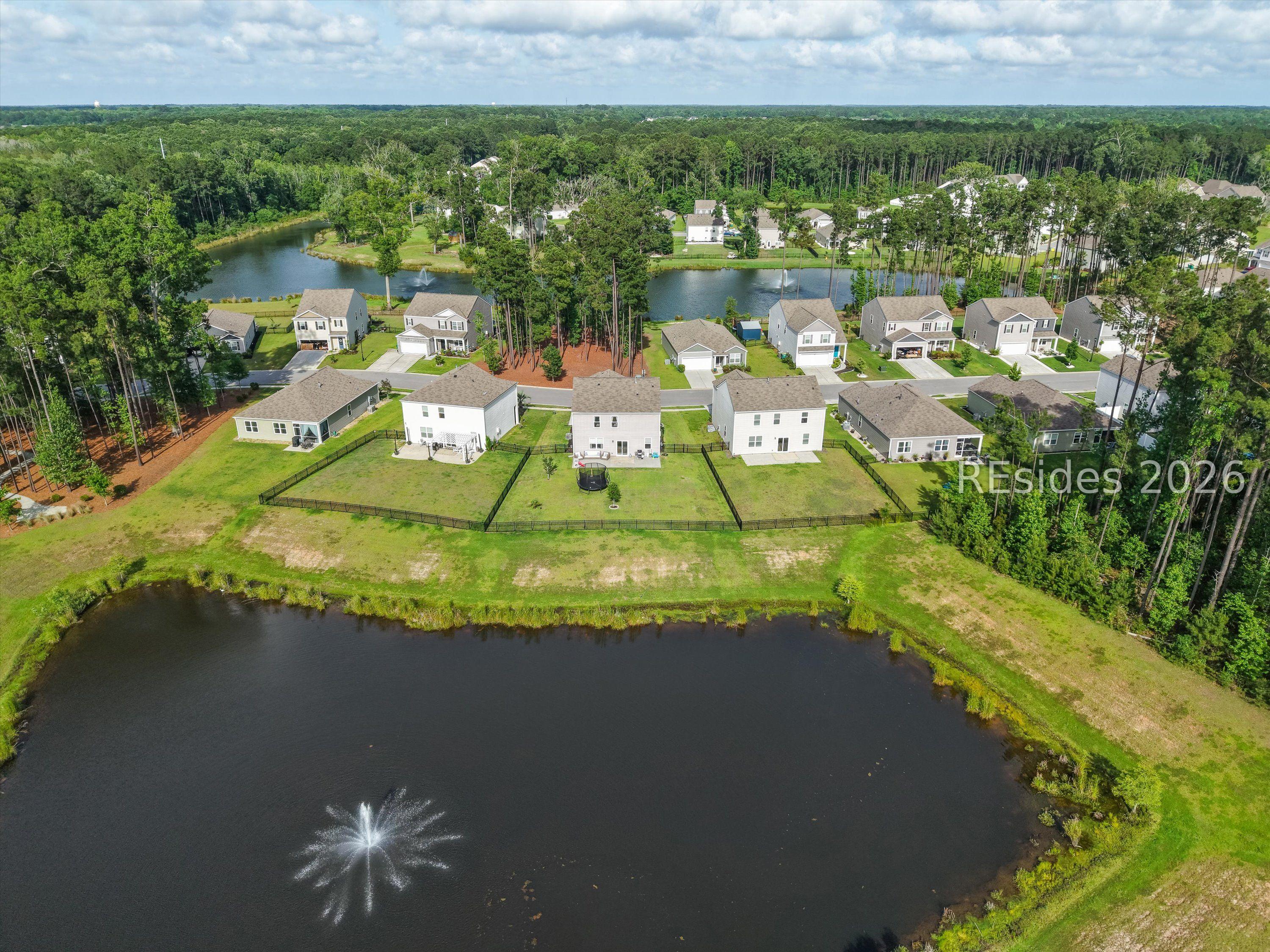 Image 2: .21 acre lot