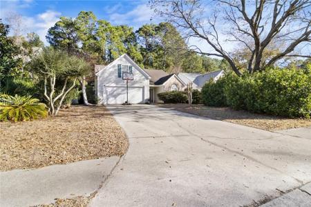 10 Lake Linden Drive