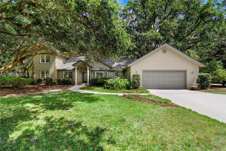 17 Dahlgren Lane
