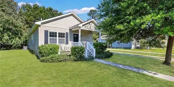 54 Okatie Park Circle W